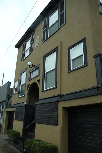 The 4 unit apartment building at 2126 E. Burnside just sold for $625,000